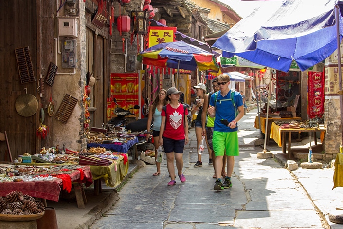 A Comprehensive Introduction to Basic Chinese Grammar