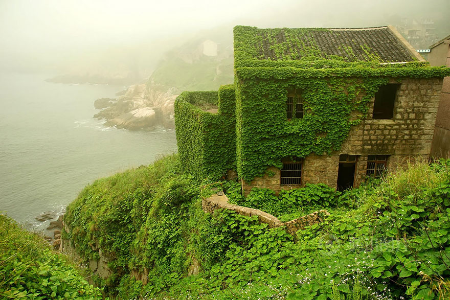 abandoned-village-near-shangha-china-studycli